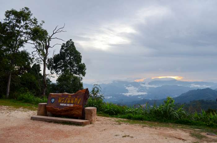 ชื่อ:  DSC_0057-700.jpg
ครั้ง: 1095
ขนาด:  36.6 กิโลไบต์