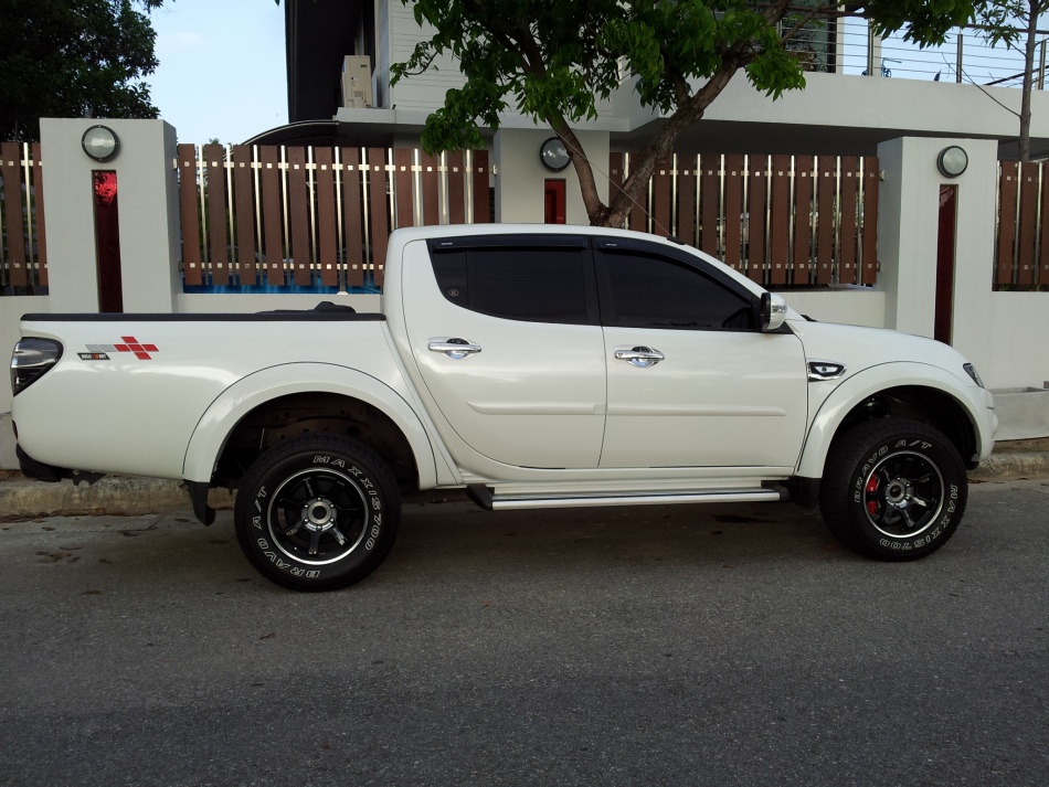 ชื่อ:  2012-02-25 07.55.18.jpg
ครั้ง: 1465
ขนาด:  256.3 กิโลไบต์
