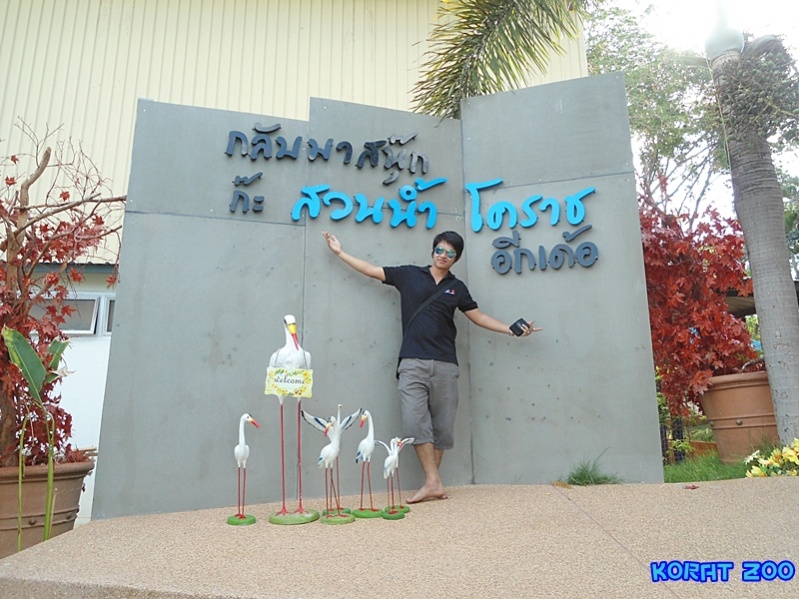 ชื่อ:  DSC02043.jpg
ครั้ง: 234
ขนาด:  193.0 กิโลไบต์