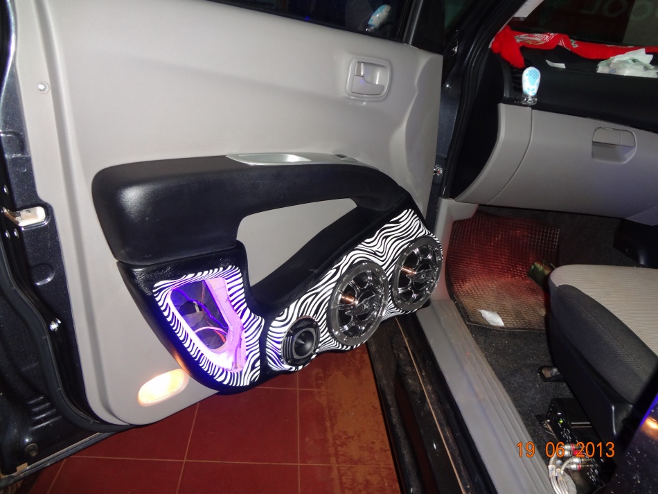 ชื่อ:  DSC06916.jpg
ครั้ง: 1045
ขนาด:  201.4 กิโลไบต์