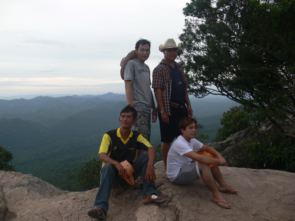 ชื่อ:  P1010174.jpg
ครั้ง: 424
ขนาด:  222.0 กิโลไบต์