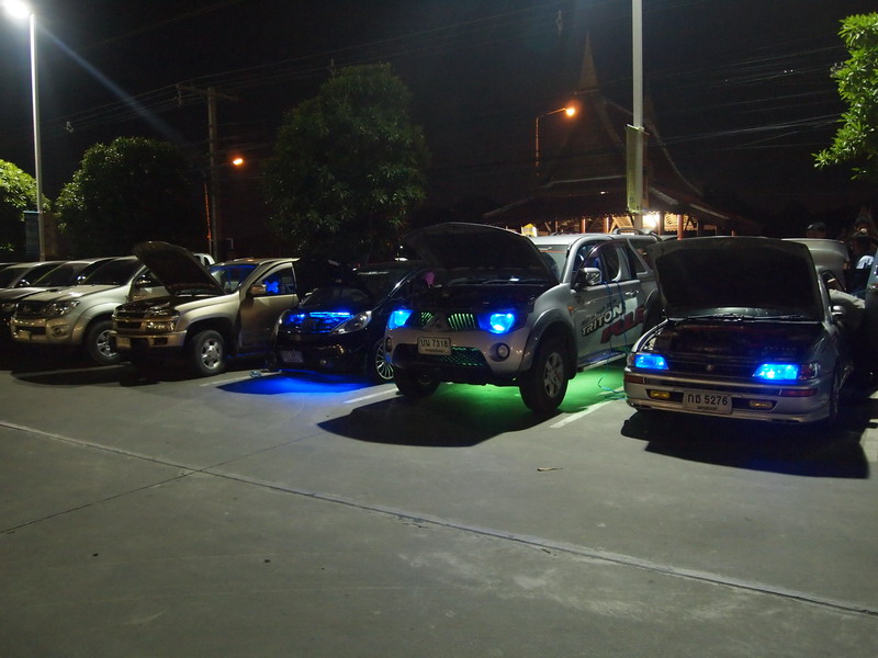 ชื่อ:  P8102361_resize.JPG
ครั้ง: 582
ขนาด:  127.2 กิโลไบต์