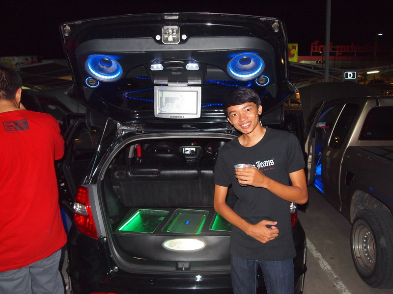 ชื่อ:  P8102377_resize.jpg
ครั้ง: 594
ขนาด:  142.4 กิโลไบต์