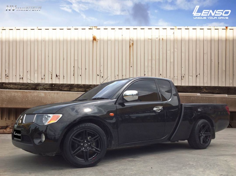 ชื่อ:  Project D-Spec G Photos of Mitsubishi Triton Double Cab JP-spec  by NV.jpg
ครั้ง: 1659
ขนาด:  184.4 กิโลไบต์