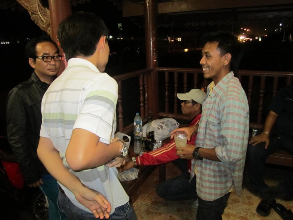 ชื่อ:  IMG_4228.jpg
ครั้ง: 214
ขนาด:  168.4 กิโลไบต์