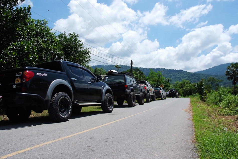 ชื่อ:  2013_0629ME04_TripTravel90014.jpg
ครั้ง: 1044
ขนาด:  259.3 กิโลไบต์