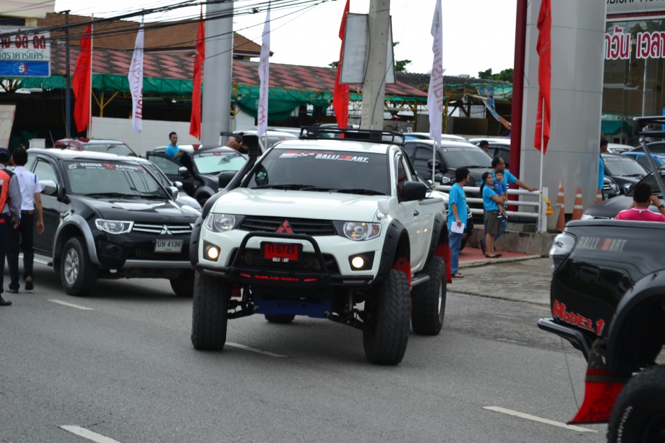 ชื่อ:  DSC_3355.jpg
ครั้ง: 687
ขนาด:  214.8 กิโลไบต์