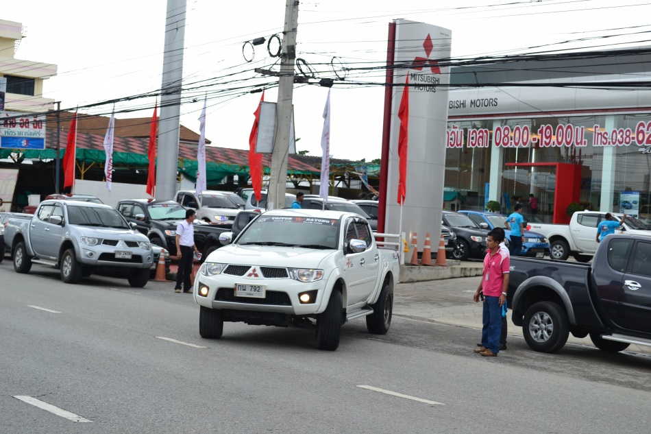 ชื่อ:  DSC_3366.jpg
ครั้ง: 663
ขนาด:  235.3 กิโลไบต์
