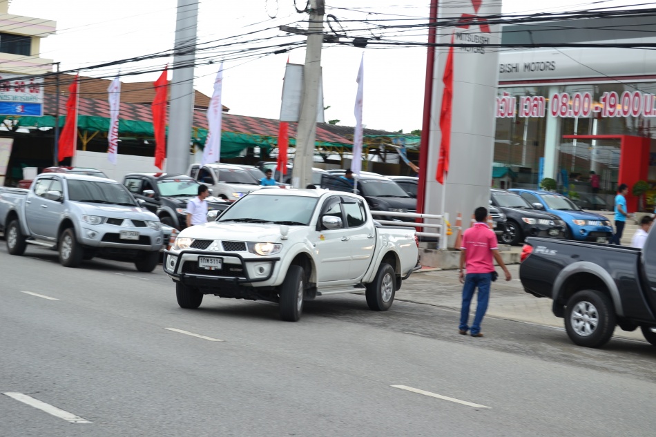 ชื่อ:  DSC_3368.jpg
ครั้ง: 603
ขนาด:  218.9 กิโลไบต์