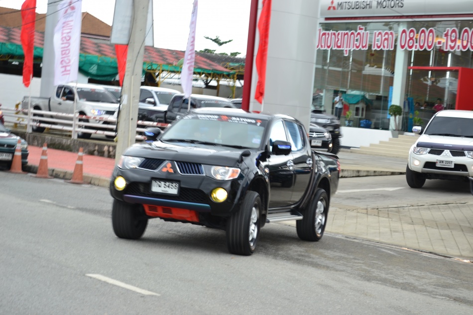ชื่อ:  DSC_3379.jpg
ครั้ง: 601
ขนาด:  207.5 กิโลไบต์
