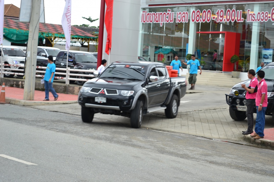 ชื่อ:  DSC_3383.jpg
ครั้ง: 592
ขนาด:  231.4 กิโลไบต์