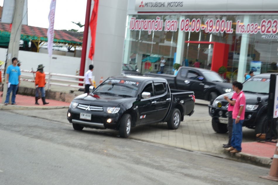 ชื่อ:  DSC_3387.jpg
ครั้ง: 633
ขนาด:  188.4 กิโลไบต์