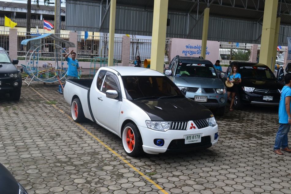 ชื่อ:  DSC_3407.jpg
ครั้ง: 600
ขนาด:  283.4 กิโลไบต์