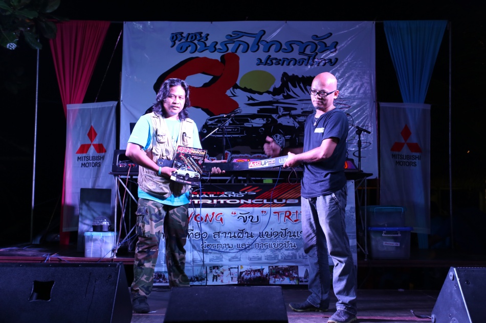 ชื่อ:  8th Anniversary ThaiTritonClub 2013(373).jpg
ครั้ง: 374
ขนาด:  204.7 กิโลไบต์