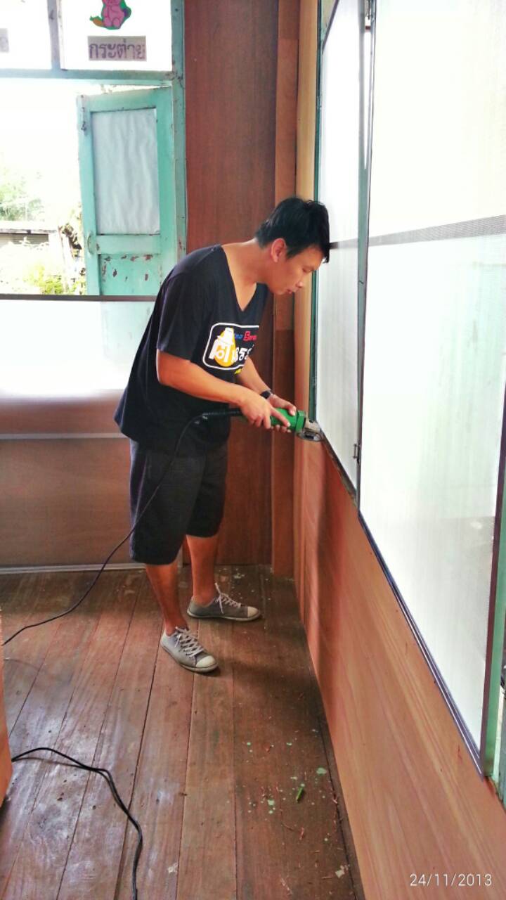 ชื่อ:  1385347109394.jpg
ครั้ง: 182
ขนาด:  81.1 กิโลไบต์
