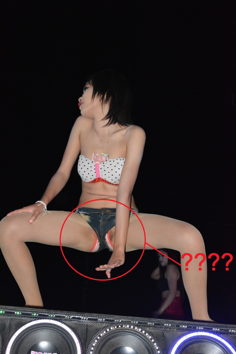 ชื่อ:  DSC_0019.jpg
ครั้ง: 2593
ขนาด:  259.4 กิโลไบต์