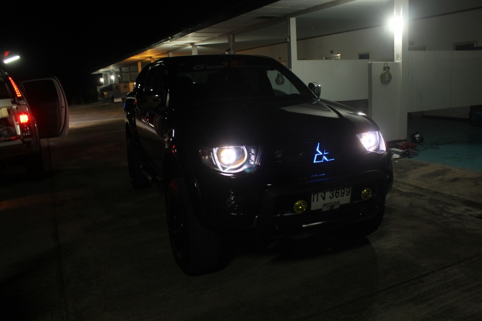 ชื่อ:  IMG_0230_transformer2.jpg
ครั้ง: 357
ขนาด:  110.6 กิโลไบต์