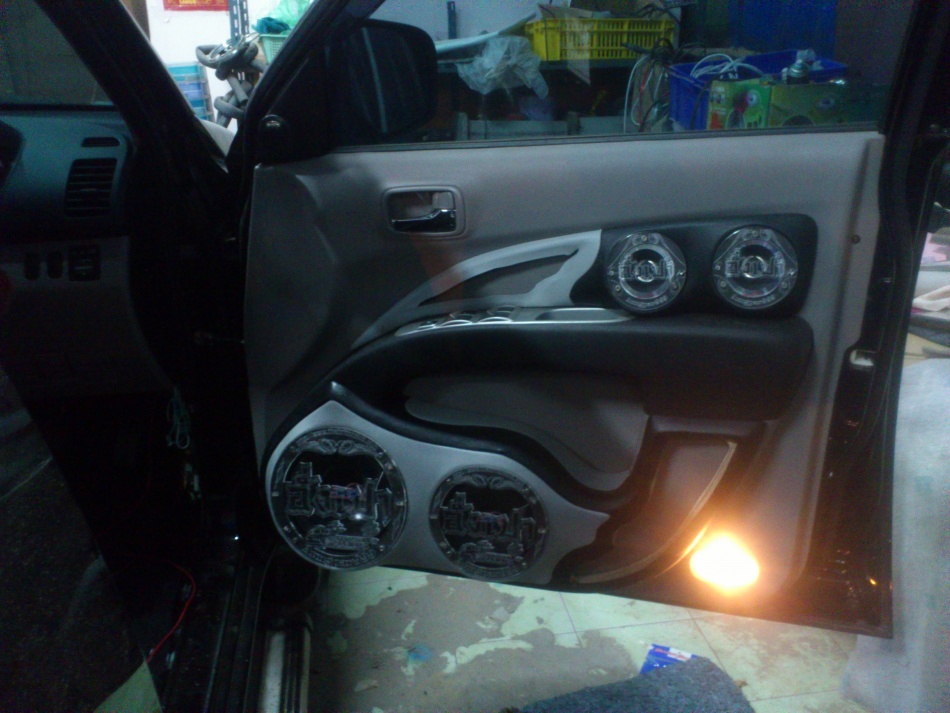 ชื่อ:  DSC_0026.jpg
ครั้ง: 933
ขนาด:  195.5 กิโลไบต์