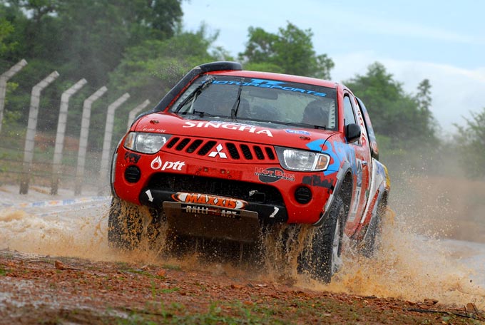ชื่อ:  cross2010-r1-kanchanaburi%20(5).jpg
ครั้ง: 1649
ขนาด:  93.3 กิโลไบต์