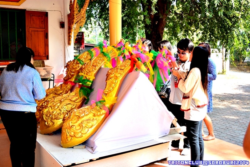 ชื่อ:  DSC_0930.jpg
ครั้ง: 200
ขนาด:  219.2 กิโลไบต์