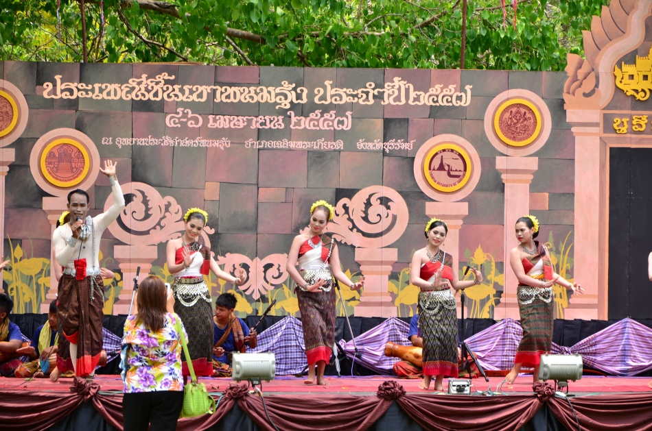 ชื่อ:  DSC_0075.jpg
ครั้ง: 349
ขนาด:  331.4 กิโลไบต์