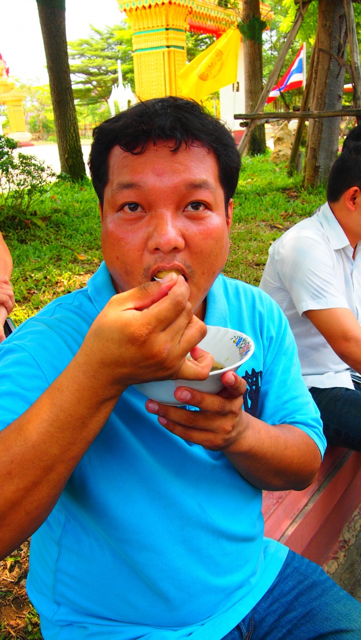 ชื่อ:  P4122065.jpg
ครั้ง: 195
ขนาด:  372.5 กิโลไบต์
