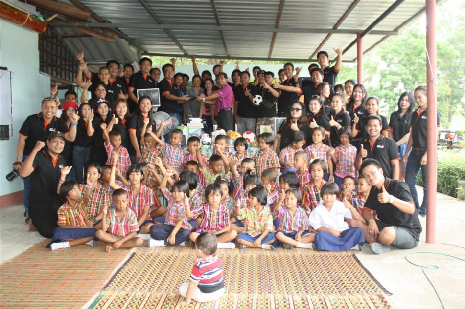 ชื่อ:  IMG_4210.jpg
ครั้ง: 372
ขนาด:  283.0 กิโลไบต์