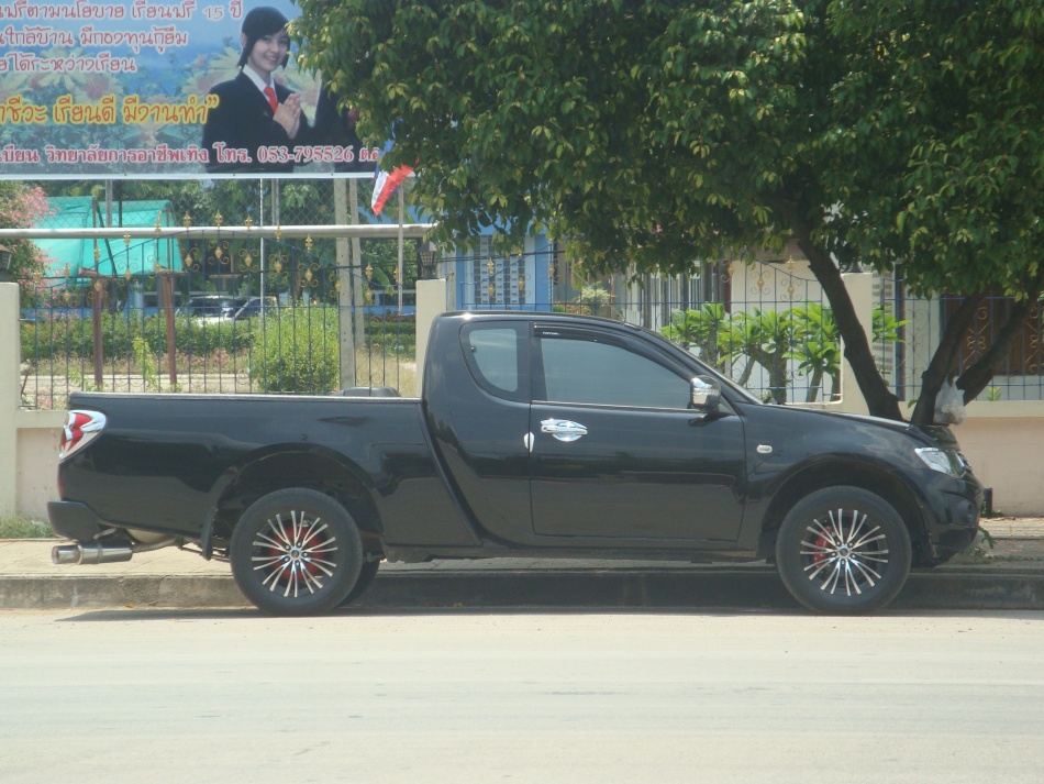 ชื่อ:  DSC09345.jpg
ครั้ง: 2299
ขนาด:  248.3 กิโลไบต์