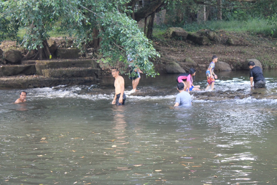 ชื่อ:  IMG_4649.jpg
ครั้ง: 698
ขนาด:  280.4 กิโลไบต์